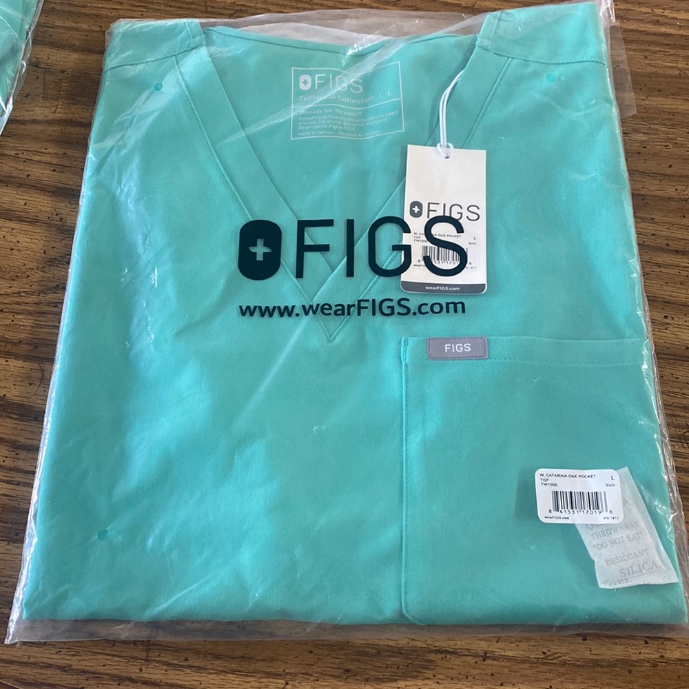 NWT figs Catarina surgical green
